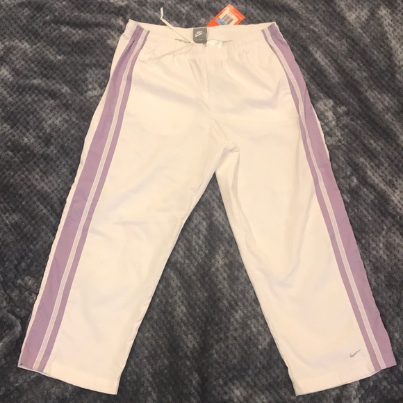 NWT: Nike capri pant, soft touch white/violet SzM - Picture 1 of 7